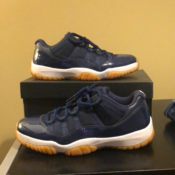 Jordan 11 navy gums - Picture 4 of 4